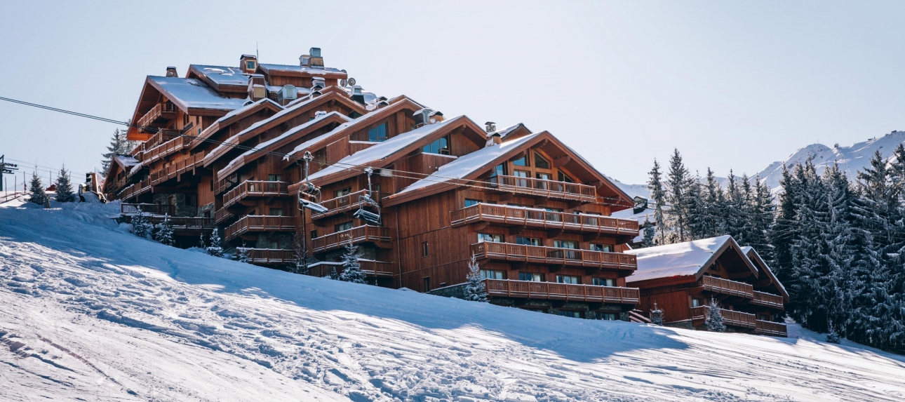 Discover Le Coucou together with ESF Ski School of Méribel